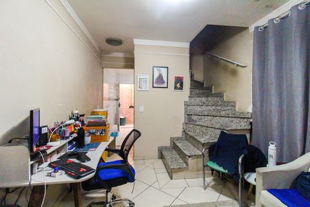Sala de casa de condomínio à venda com 2 quartos, 72m² em Vila Carmosina, São Paulo