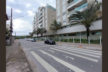 Apartamento para alugar com 80m², 2 quartos e 1 vaga