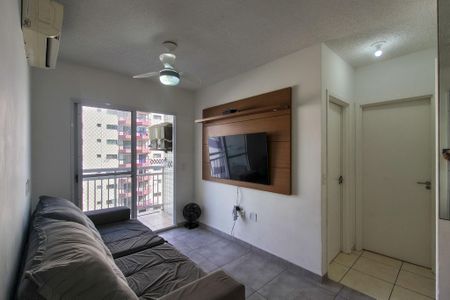 Sala de apartamento para alugar com 2 quartos, 72m² em Vila Assuncao, Praia Grande
