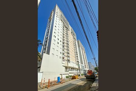 Apartamento para alugar com 72m², 2 quartos e 1 vaga Apartamento para alugar com 72m², 2 quartos e 1 vagaFachada
