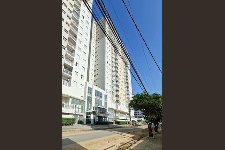 Apartamento para alugar com 72m², 2 quartos e 1 vaga Apartamento para alugar com 72m², 2 quartos e 1 vagaFachada