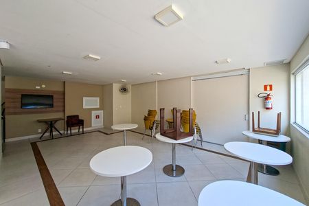 Apartamento para alugar com 72m², 2 quartos e 1 vaga Apartamento para alugar com 72m², 2 quartos e 1 vagaÁrea comum - Salão de festas