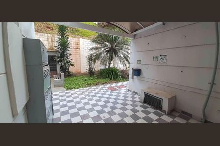Apartamento à venda com 55m², 2 quartos e 1 vaga Apartamento à venda com 55m², 2 quartos e 1 vagaVista da Área de Serviço