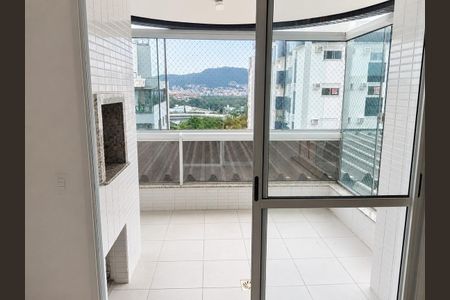 Apartamento para alugar com 88m², 3 quartos e 1 vaga Apartamento para alugar com 88m², 3 quartos e 1 vagaVaranda