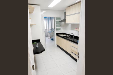 Cozinha de apartamento para alugar com 3 quartos, 88m² em Itacorubi, Florianópolis