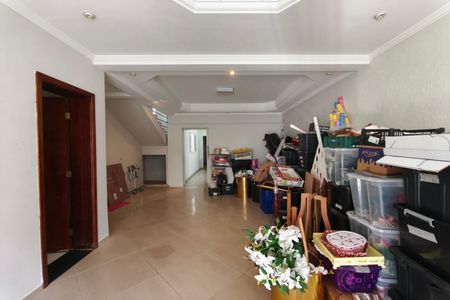 Casa à venda com 251m², 4 quartos e 6 vagas Casa à venda com 251m², 4 quartos e 6 vagasSala