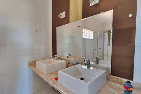 Banheiro Suíte 2 de casa à venda com 4 quartos, 251m² em Jardim Eulina, Campinas