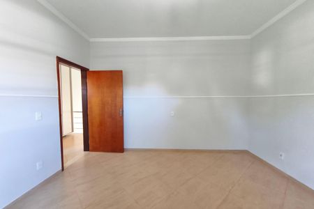 Casa à venda com 251m², 4 quartos e 6 vagas Casa à venda com 251m², 4 quartos e 6 vagasQuarto 4