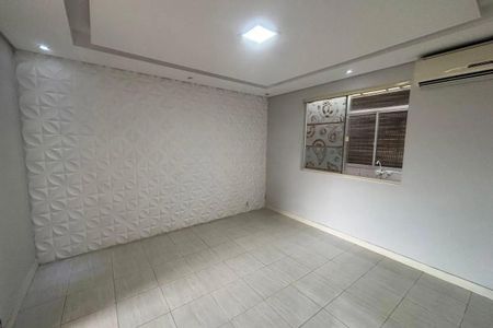 Sala de casa à venda com 3 quartos, 250m² em Vl Sto Agostinho, Porto Alegre