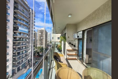 Apartamento para alugar com 83m², 2 quartos e 1 vaga