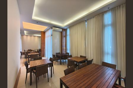 Apartamento para alugar com 83m², 2 quartos e 1 vaga