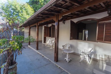 Casa para alugar com 200m², 3 quartos e 1 vaga Casa para alugar com 200m², 3 quartos e 1 vagaEntrada