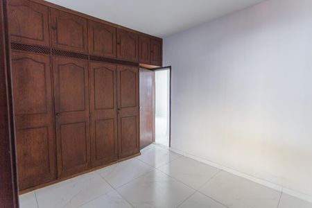 Casa para alugar com 200m², 3 quartos e 1 vaga Casa para alugar com 200m², 3 quartos e 1 vagaQuarto 2