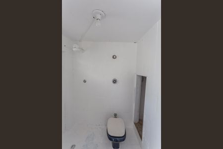 Casa para alugar com 200m², 3 quartos e 1 vaga Casa para alugar com 200m², 3 quartos e 1 vagaBanheiro de serviço