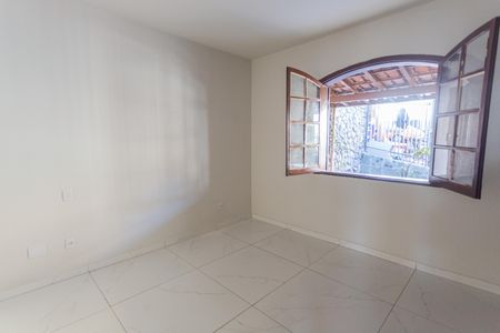 Casa para alugar com 200m², 3 quartos e 1 vaga Casa para alugar com 200m², 3 quartos e 1 vagaQuarto 2
