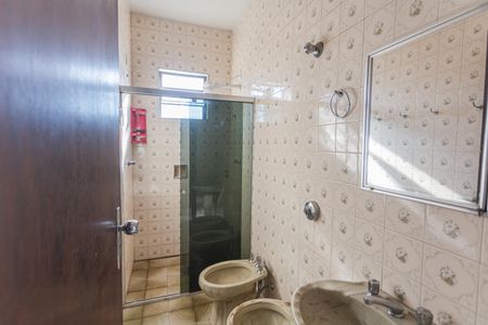 Casa para alugar com 200m², 3 quartos e 1 vaga Casa para alugar com 200m², 3 quartos e 1 vagaBanheiro Social