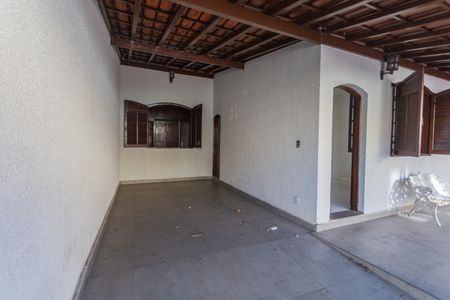 Casa para alugar com 200m², 3 quartos e 1 vaga Casa para alugar com 200m², 3 quartos e 1 vagaGaragem