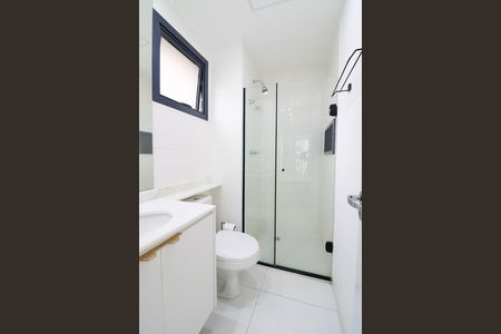 Banheiro de kitnet/studio para alugar com 1 quarto, 29m² em Brooklin, São Paulo