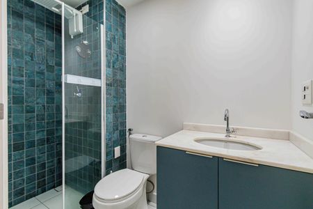 Banheiro de kitnet/studio para alugar com 1 quarto, 32m² em Pompeia, São Paulo