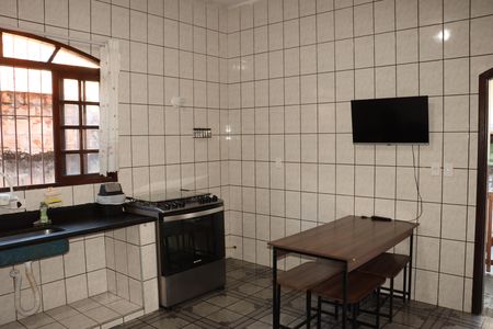 Casa para alugar com 2 quartos, 250m² em Jardim Sao Francisco, Embu das Artes