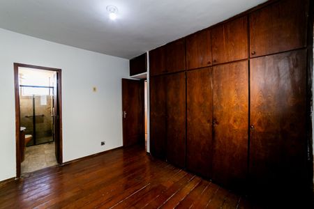 Apartamento à venda com 130m², 3 quartos e 1 vaga Apartamento à venda com 130m², 3 quartos e 1 vagaSuíte