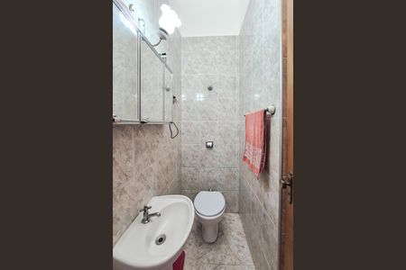 Casa para alugar com 126m², 2 quartos e 2 vagasBanheiro Social
