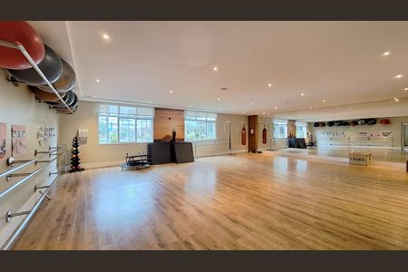 Apartamento à venda com 187m², 3 quartos e 3 vagas Apartamento à venda com 187m², 3 quartos e 3 vagasAcademia