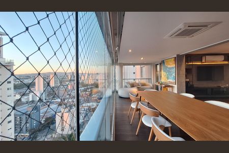 Varanda  de apartamento à venda com 3 quartos, 187m² em Vila Leopoldina, São Paulo