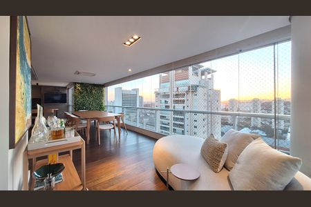 Apartamento à venda com 187m², 3 quartos e 3 vagas Apartamento à venda com 187m², 3 quartos e 3 vagasVaranda