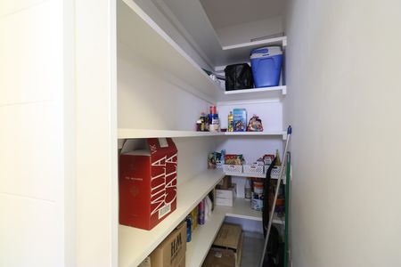 Apartamento à venda com 187m², 3 quartos e 3 vagasCozinha e Área de serviço 