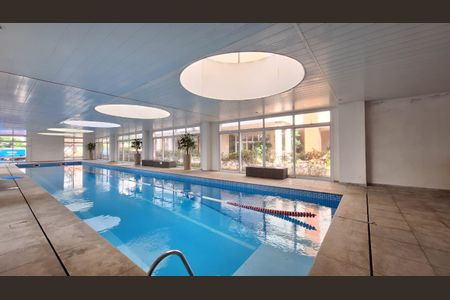Apartamento à venda com 187m², 3 quartos e 3 vagas Apartamento à venda com 187m², 3 quartos e 3 vagasPiscina coberta