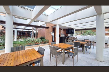 Apartamento à venda com 187m², 3 quartos e 3 vagas Apartamento à venda com 187m², 3 quartos e 3 vagasChurrasqueira