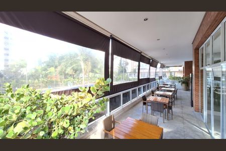Apartamento à venda com 187m², 3 quartos e 3 vagas Apartamento à venda com 187m², 3 quartos e 3 vagasChurrasqueira