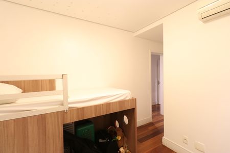 Apartamento à venda com 187m², 3 quartos e 3 vagasSuite 2