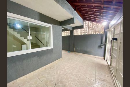 Casa à venda com 91m², 3 quartos e 1 vaga Casa à venda com 91m², 3 quartos e 1 vagaGaragem