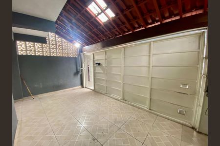 Casa à venda com 91m², 3 quartos e 1 vaga Casa à venda com 91m², 3 quartos e 1 vagaGaragem