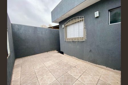 Casa à venda com 91m², 3 quartos e 1 vaga Casa à venda com 91m², 3 quartos e 1 vagaTerraço