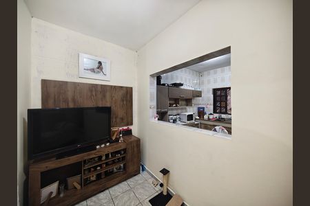 Sala de casa para alugar com 2 quartos, 40m² em Jardim Flor de Maio, São Paulo