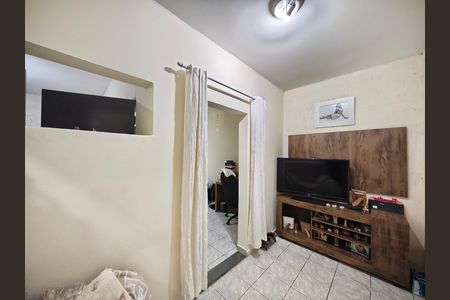 Sala de casa para alugar com 2 quartos, 40m² em Jardim Flor de Maio, São Paulo