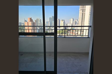 Sala/Quarto/Cozinha de kitnet/studio à venda com 1 quarto, 28m² em Vila Pirajussara, São Paulo