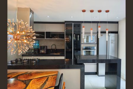 Cozinha de casa à venda com 3 quartos, 138m² em Vila Constança, São Paulo