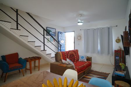 Sala de casa para alugar com 2 quartos, 70m² em Jardim Atlântico Central, Maricá