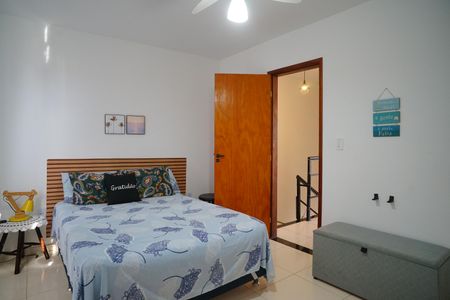 Quarto 1 de casa para alugar com 2 quartos, 70m² em Jardim Atlântico Central, Maricá