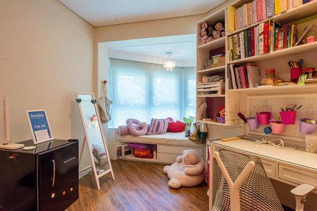 Apartamento à venda com 241m², 4 quartos e 4 vagas