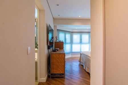 Apartamento à venda com 241m², 4 quartos e 4 vagas