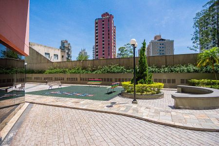 Apartamento à venda com 241m², 4 quartos e 4 vagas