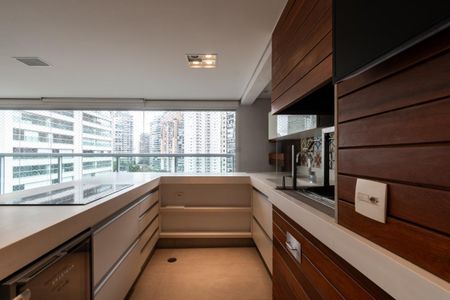 Apartamento à venda com 335m², 4 quartos e 4 vagas