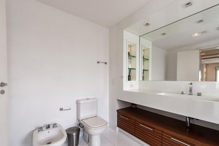 Apartamento à venda com 4 quartos, 335m² em Vila Uberabinha, São Paulo
