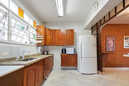 Casa à venda com 275m², 4 quartos e 2 vagas