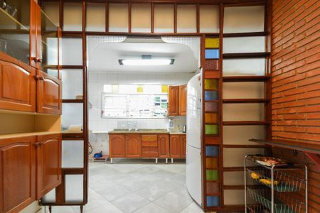 Casa à venda com 275m², 4 quartos e 2 vagas